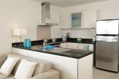 Golf op Curacao speel je op Blue Bay. Mooie appartementen en goedkope golfreis