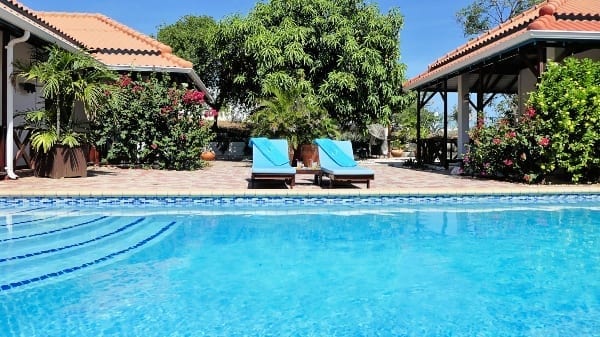 Blou Blou Curacao appartementen - zwembad