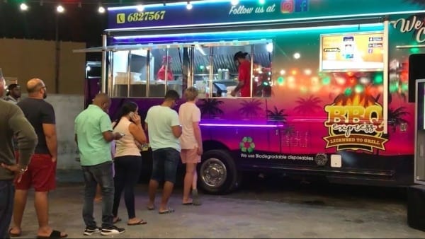 snek curacao bbq express