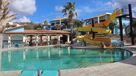 kunuku aqua resort curacao zwembad glijbaan