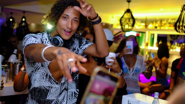 Saint Tropez Boutique Hotel 7 saint tropez curacao boutique hotel friday night party 600x337 1