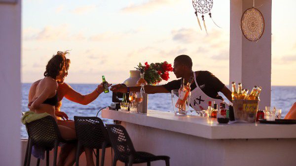 Saint Tropez Boutique Hotel 8 saint tropez curacao pool bar sunset 600x338 1