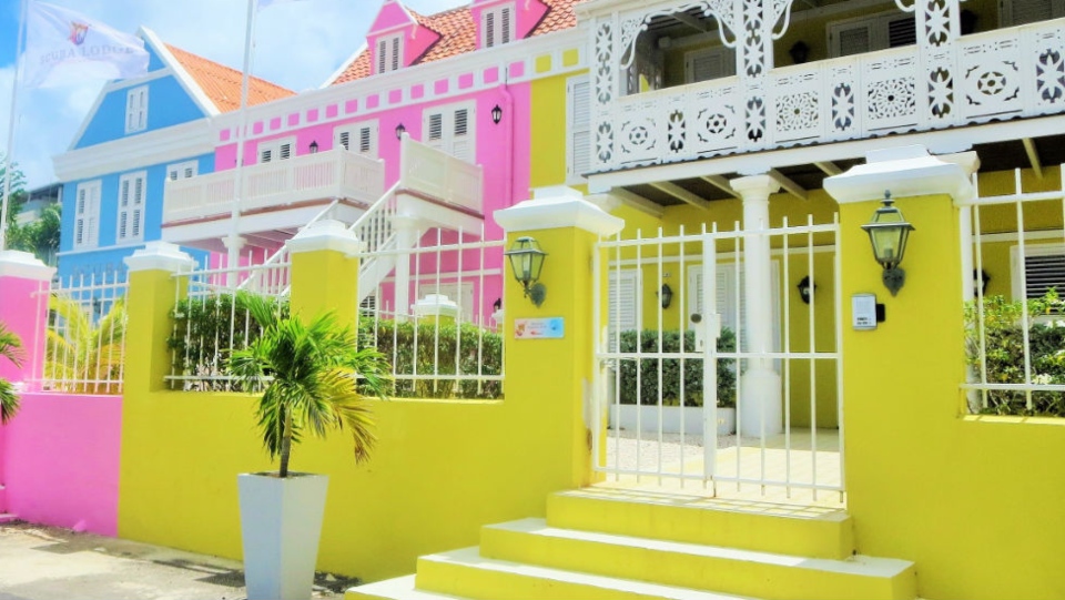 scuba lodge curacao 960x540 2