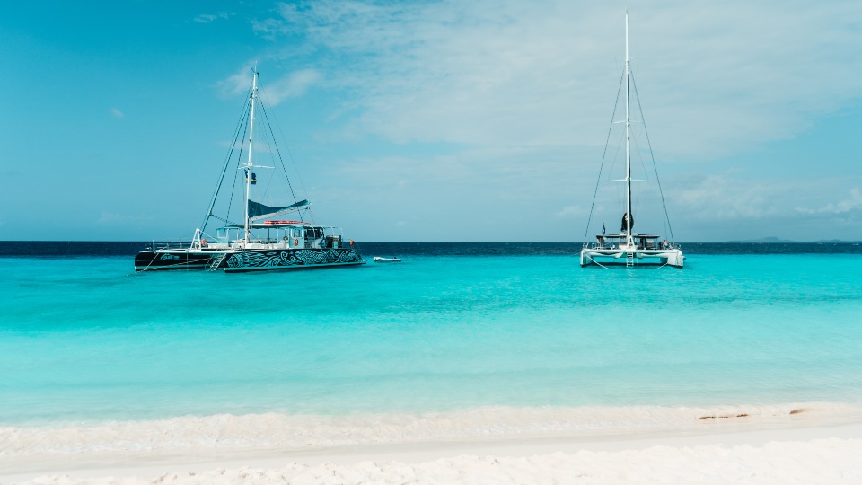 klein curacao bluefinn catamaran 960x540 1