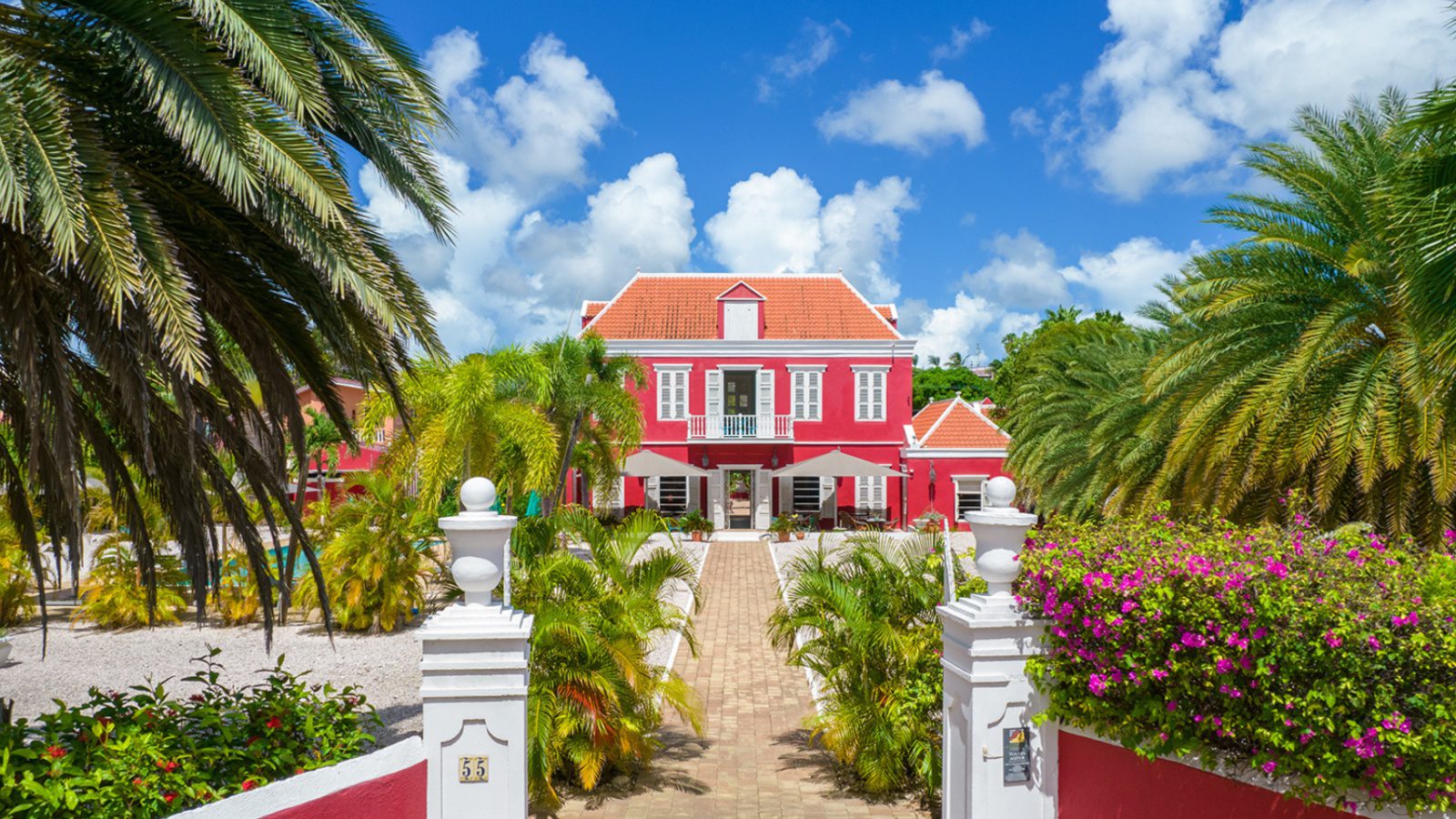 boutique hotel curacao vila tokara 1600x900 1